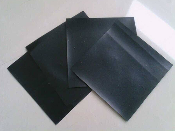 HDPE防渗膜施工的注意事项